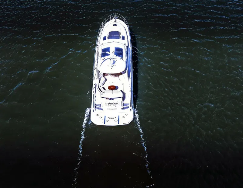 Slide: The Image of Sea Ray 580 Sundancer 2011 - 34