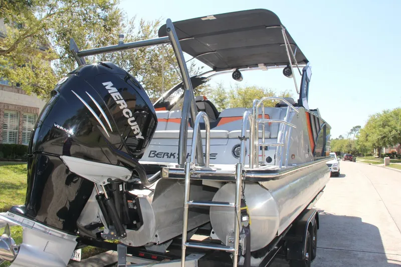 Slide: The Image of Berkshire 25 Sport CL 2021 - 17
