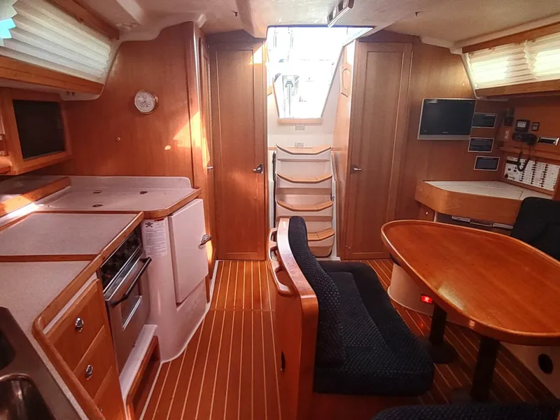 Slide: The Image of Catalina 42 MKII 2005 - 27