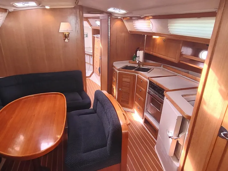 Slide: The Image of Catalina 42 MKII 2005 - 31