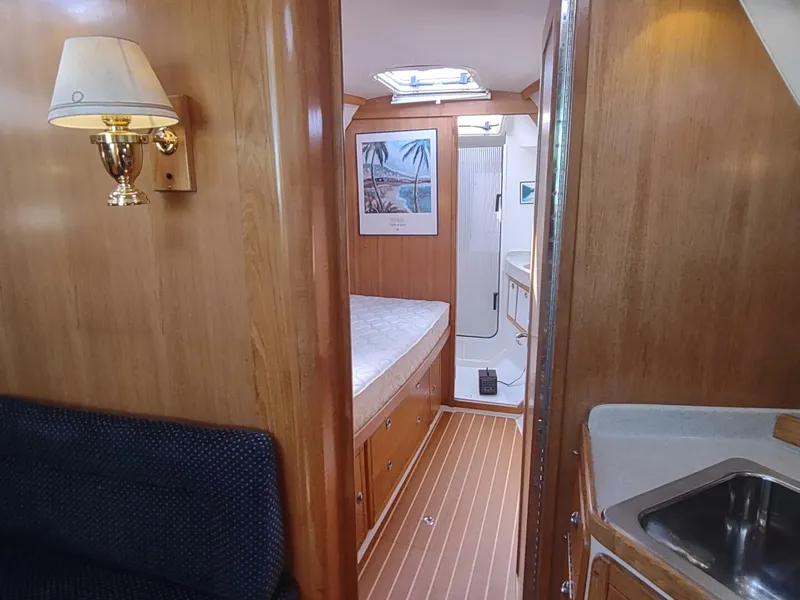 Slide: The Image of Catalina 42 MKII 2005 - 36