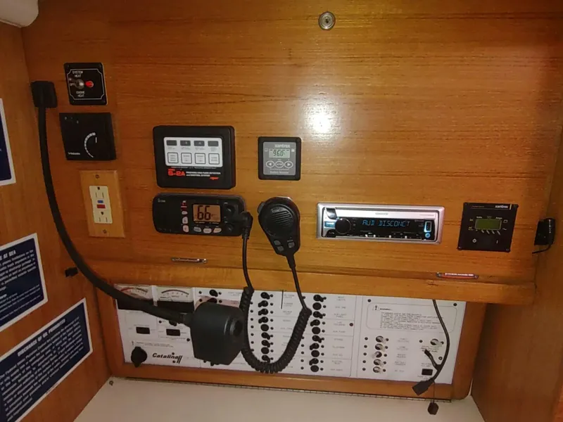 Slide: The Image of Catalina 42 MKII 2005 - 41