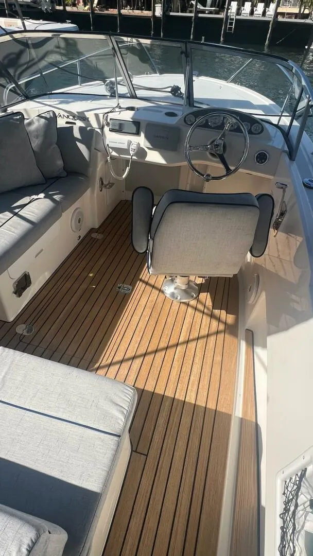 Slide: The Image of Vanquish 24 Runabout 2013 - 10