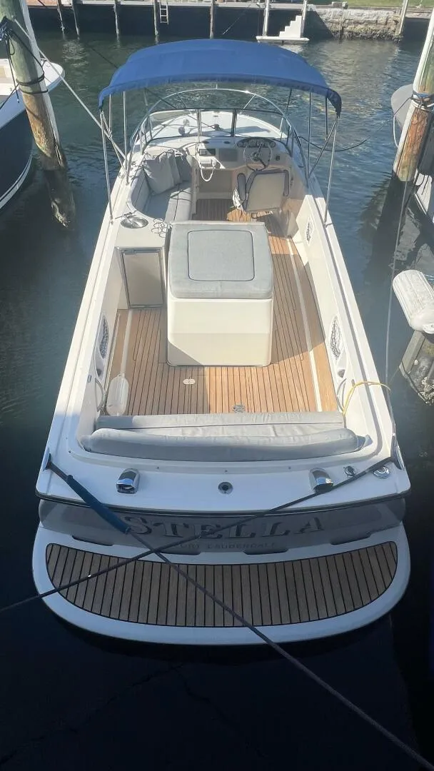 Slide: The Image of Vanquish 24 Runabout 2013 - 7