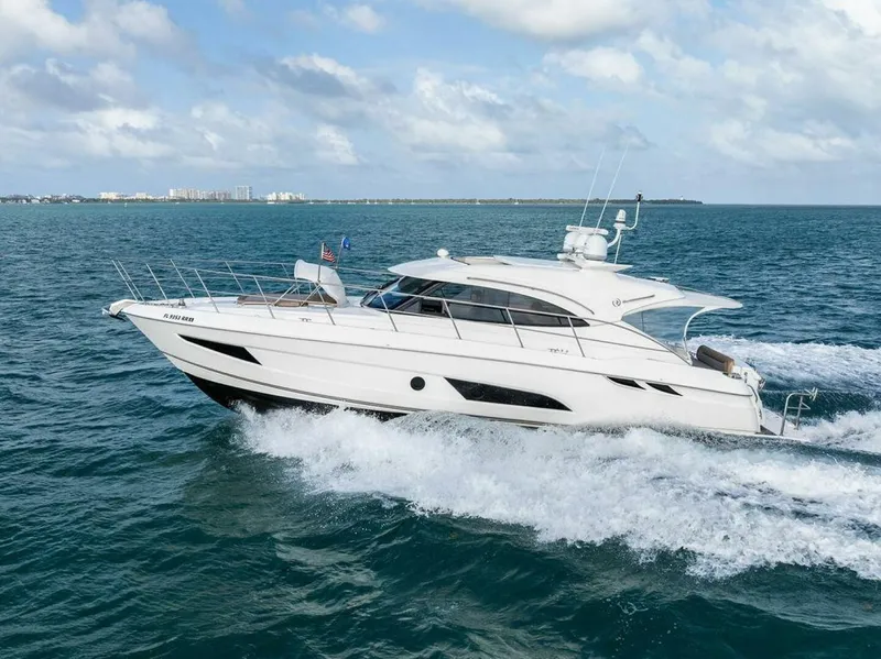 The Image of Riviera 4800 Sport Yacht 2018 - 0