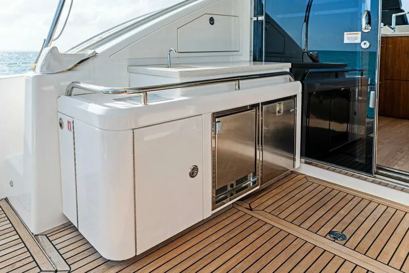 Slide: The Image of Riviera 4800 Sport Yacht 2018 - 11