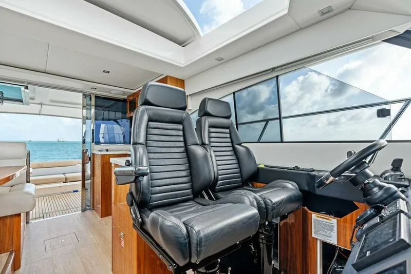 Slide: The Image of Riviera 4800 Sport Yacht 2018 - 18