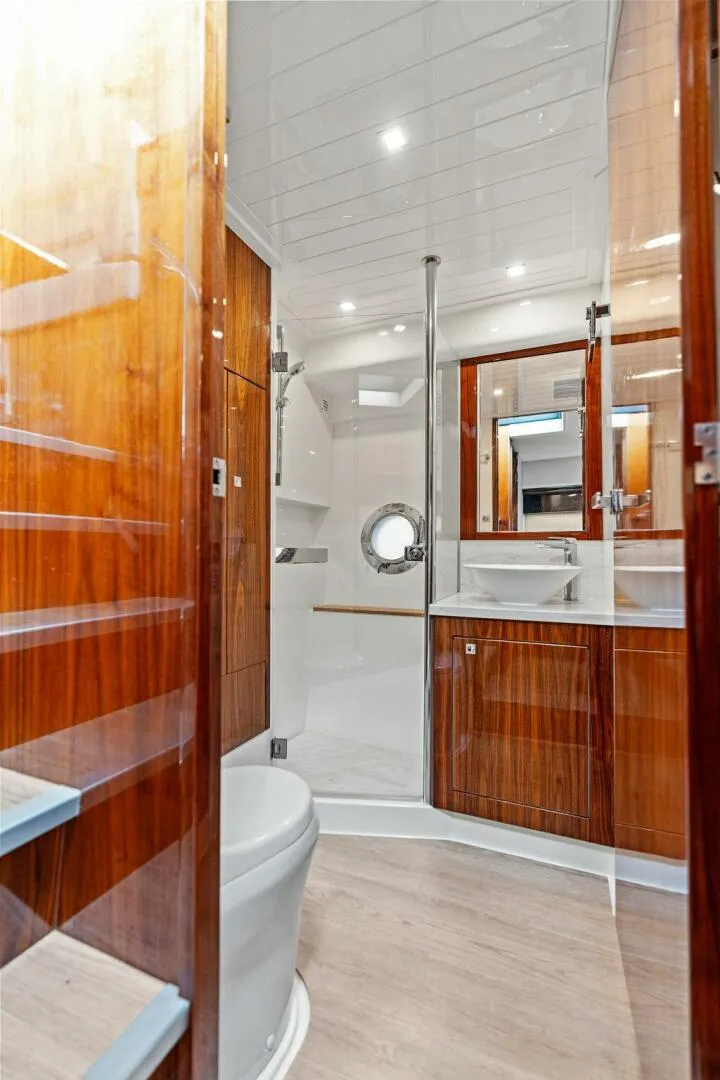 Slide: The Image of Riviera 4800 Sport Yacht 2018 - 22