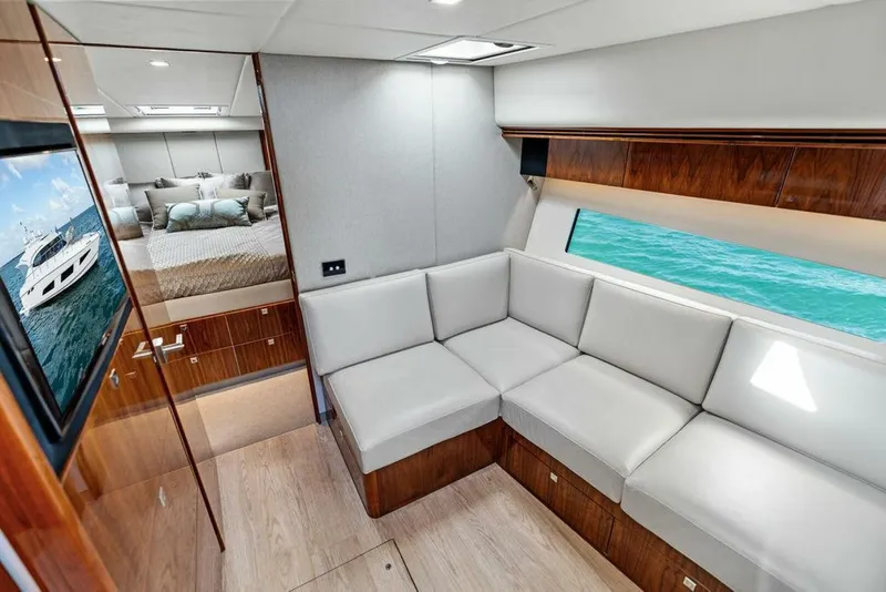 Slide: The Image of Riviera 4800 Sport Yacht 2018 - 23