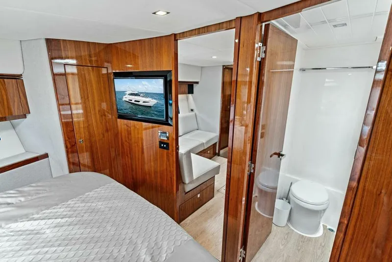 Slide: The Image of Riviera 4800 Sport Yacht 2018 - 25