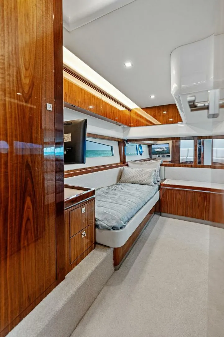 Slide: The Image of Riviera 4800 Sport Yacht 2018 - 27