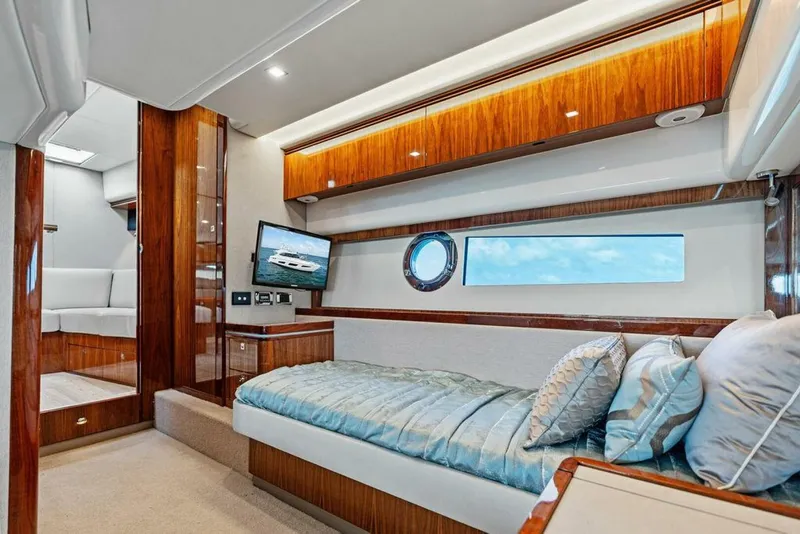 Slide: The Image of Riviera 4800 Sport Yacht 2018 - 30