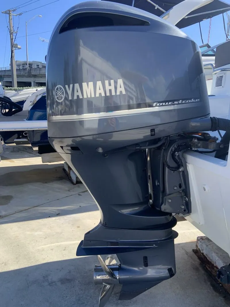Slide: The Image of Jeanneau Leader 7.5 WA 2020 - 10