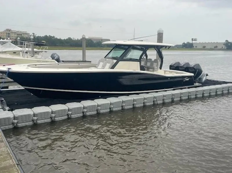 The Image of Scout 355 LXF CC 2022 - 0