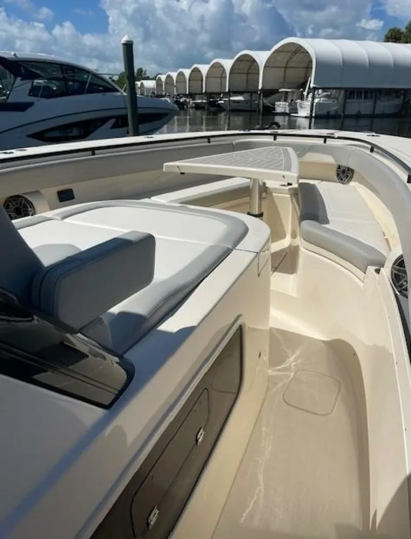 Slide: The Image of Scout 355 LXF CC 2022 - 4