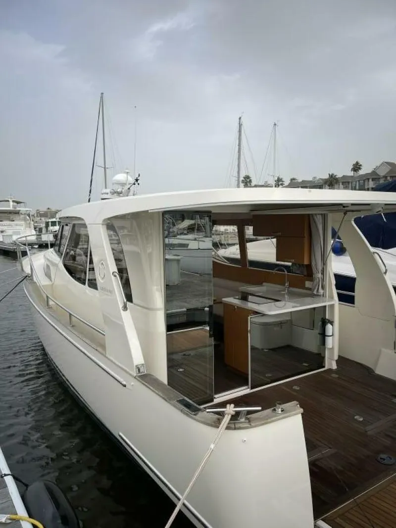 Slide: The Image of Greenline 33 HYBRID 2019 - 11