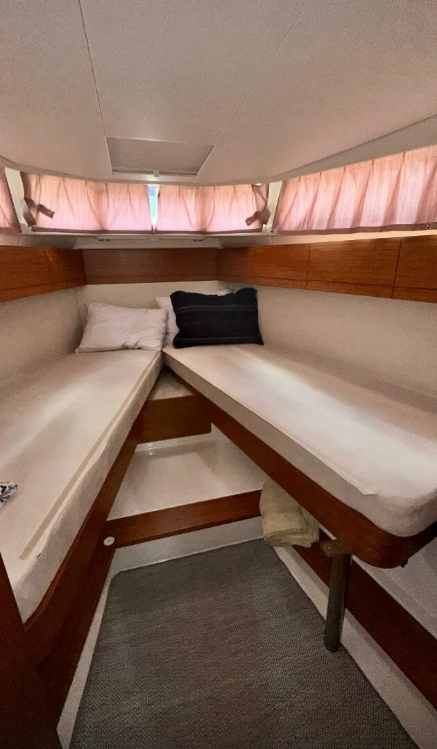 Slide: The Image of Greenline 33 HYBRID 2019 - 13