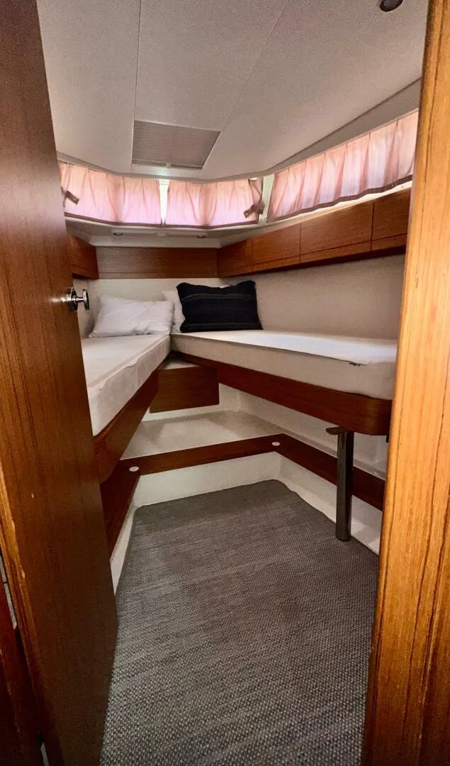 Slide: The Image of Greenline 33 HYBRID 2019 - 14
