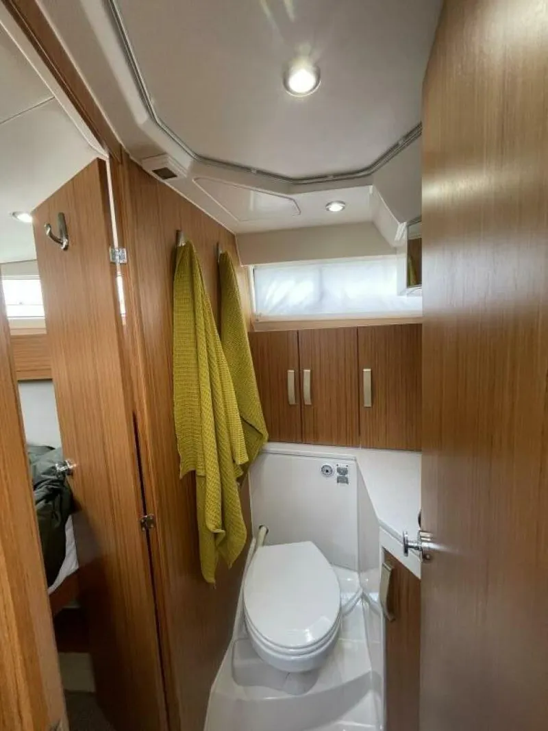 Slide: The Image of Greenline 33 HYBRID 2019 - 16