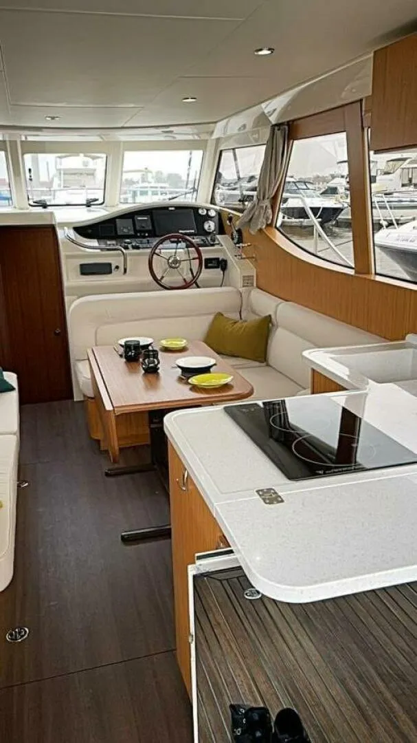Slide: The Image of Greenline 33 HYBRID 2019 - 3