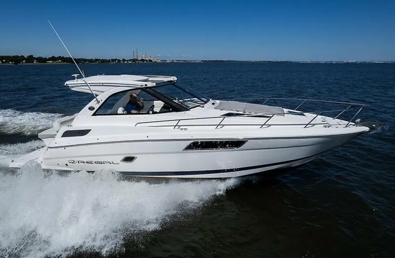 The Image of Regal 35 Sport Coupe 2019 - 0