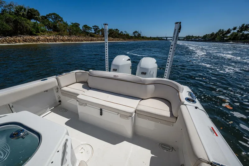 Slide: The Image of Sea Hunt 265 Ultra SE 2022 - 10