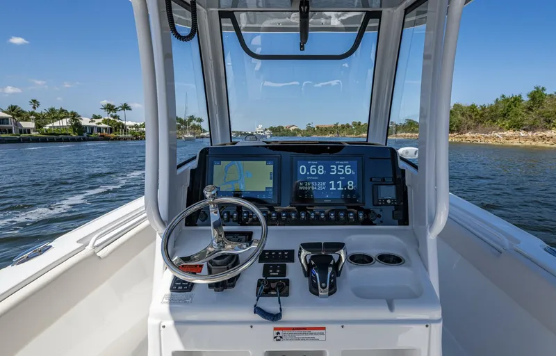 Slide: The Image of Sea Hunt 265 Ultra SE 2022 - 3