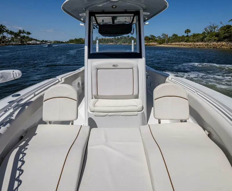 Slide: The Image of Sea Hunt 265 Ultra SE 2022 - 6