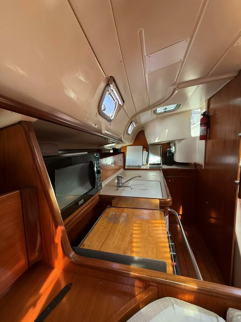 Slide: The Image of Beneteau Oceanis 400 1993 - 11
