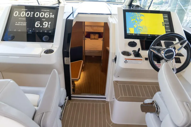 Slide: The Image of Scout 530LXF 2020 - 14