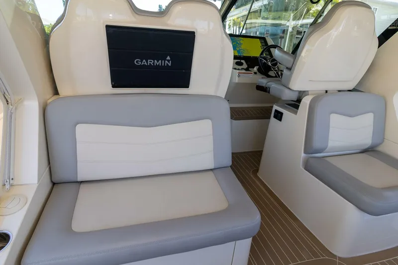Slide: The Image of Scout 530LXF 2020 - 18