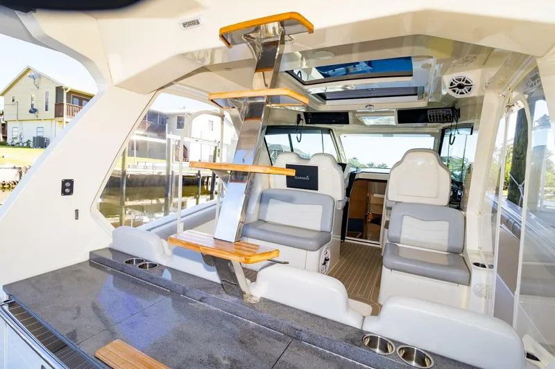 Slide: The Image of Scout 530LXF 2020 - 23