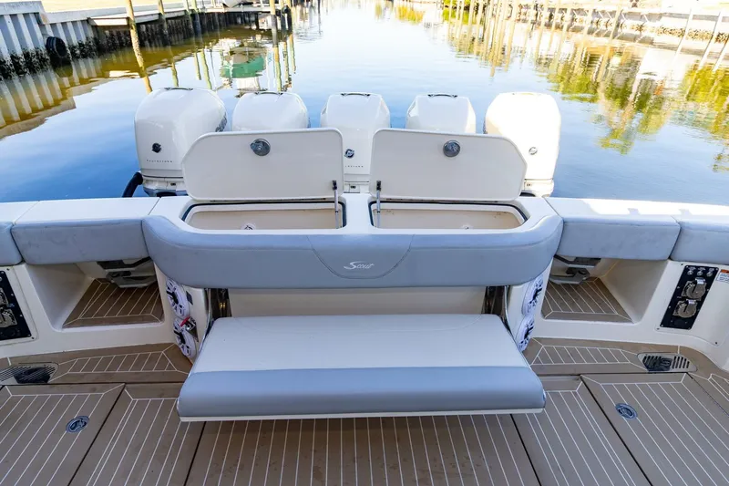 Slide: The Image of Scout 530LXF 2020 - 6