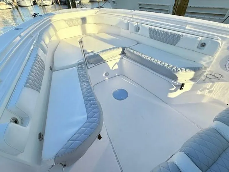 Slide: The Image of Everglades 355 Center Console 2014 - 10