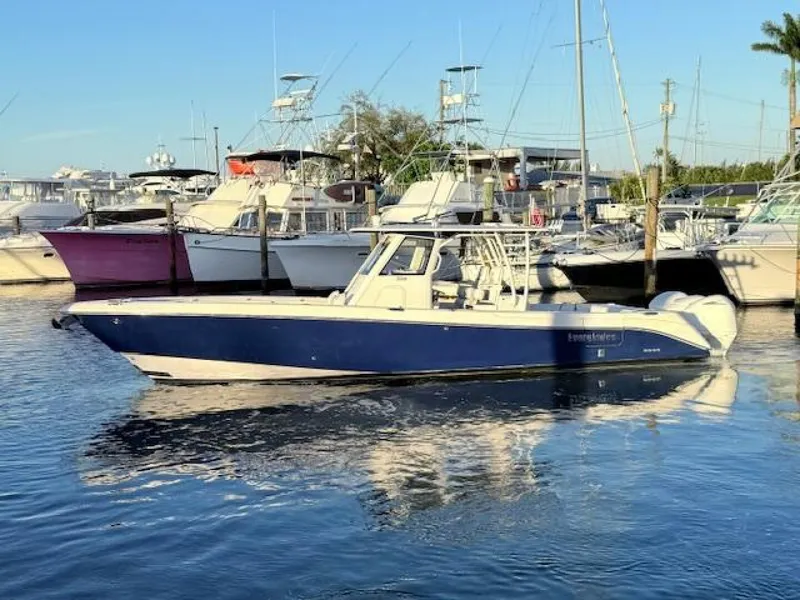 Slide: The Image of Everglades 355 Center Console 2014 - 3