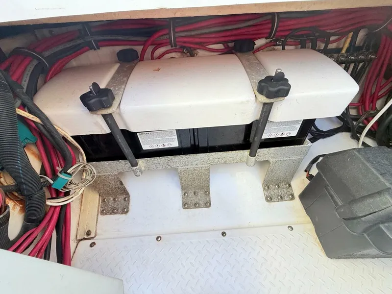 Slide: The Image of Everglades 355 Center Console 2014 - 32
