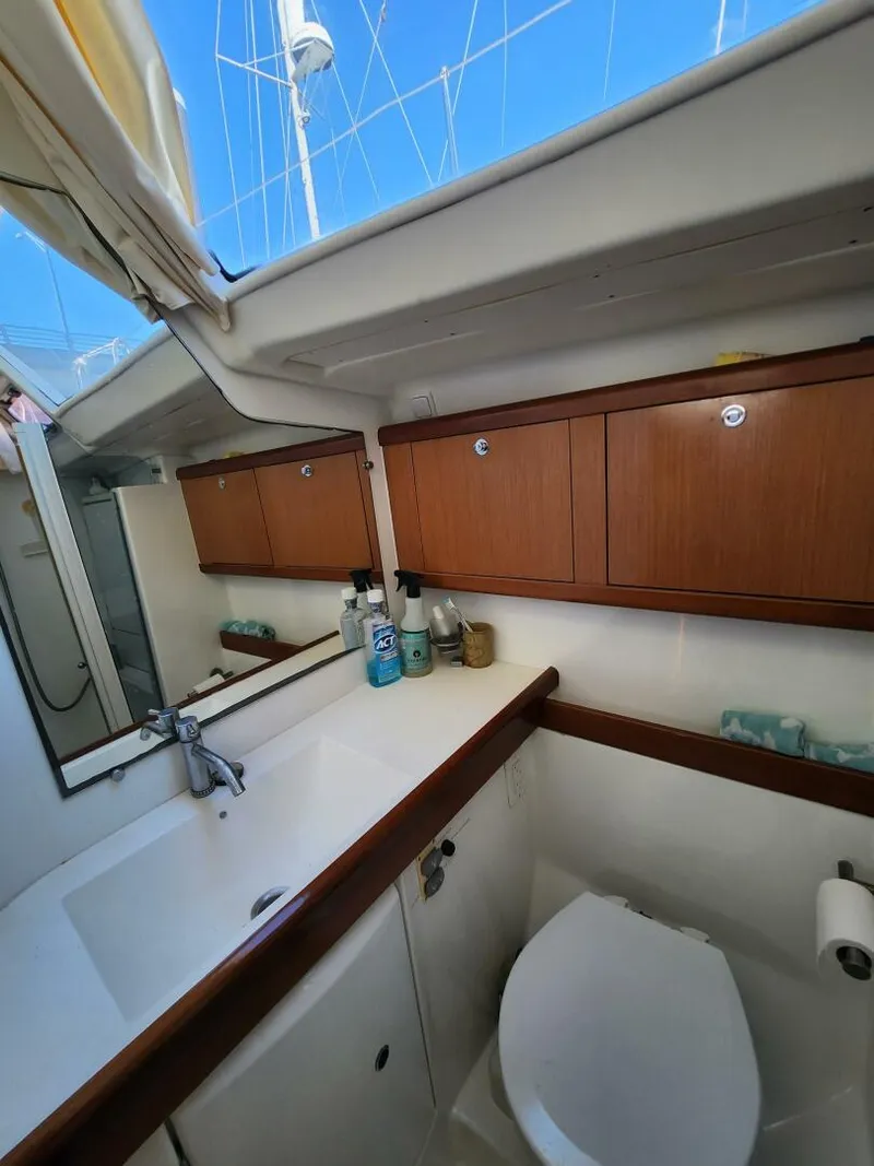Slide: The Image of Beneteau Oceanis 49 2011 - 24