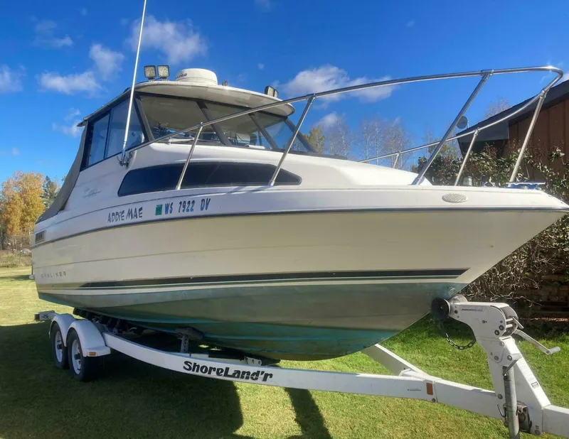 The Image of Bayliner 2252 1996 - 0