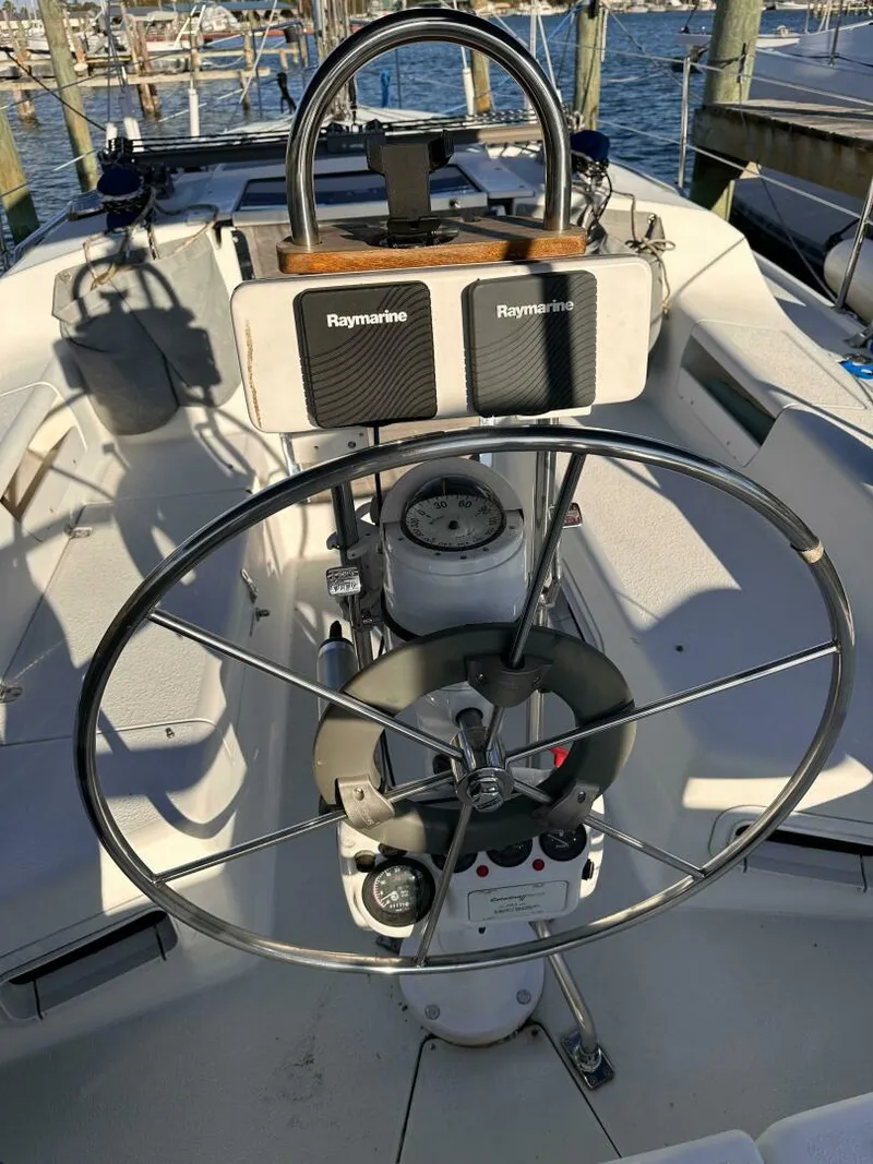 Slide: The Image of Catalina 28 MKII 2000 - 19
