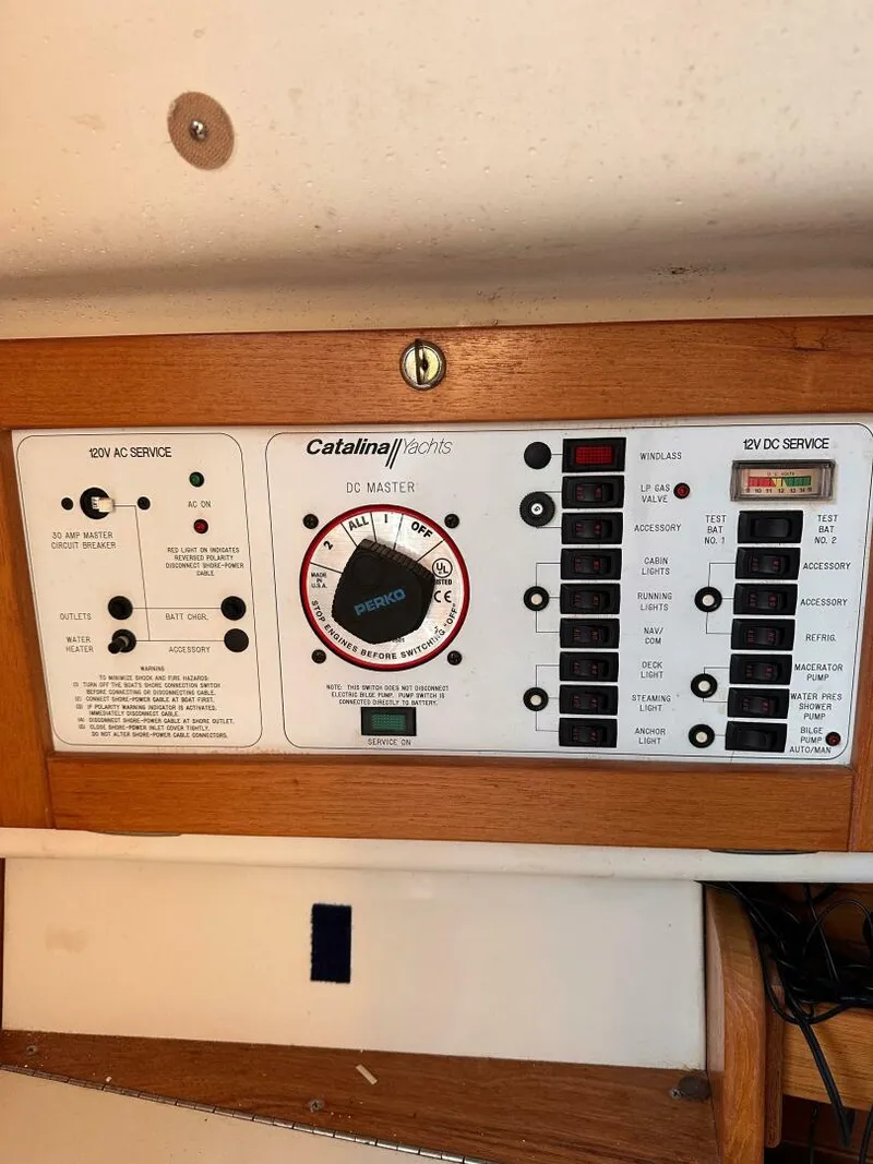 Slide: The Image of Catalina 28 MKII 2000 - 9
