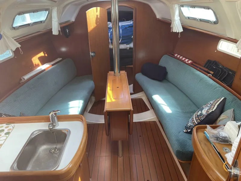 Slide: The Image of Beneteau 311 2000 - 20