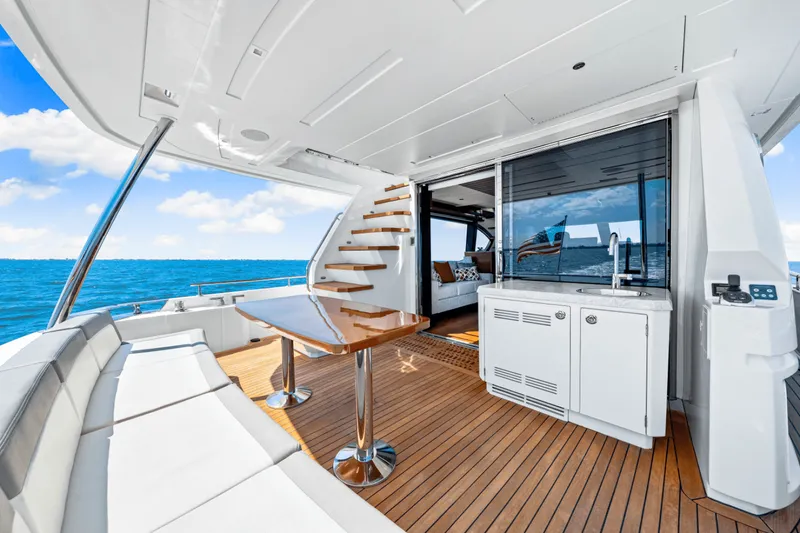 Slide: The Image of Ocean Alexander 70E 2018 - 70