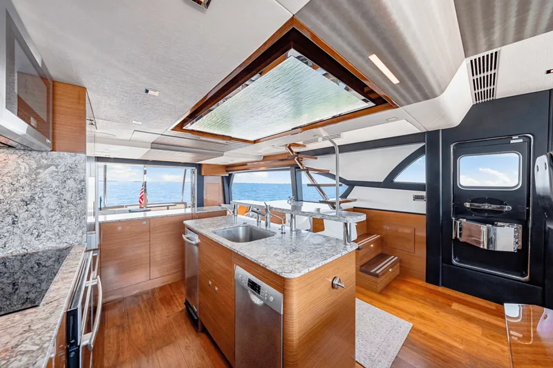 Slide: The Image of Ocean Alexander 70E 2018 - 83