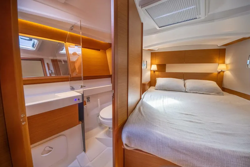 Slide: The Image of Jeanneau Sun Odyssey 410 2023 - 19