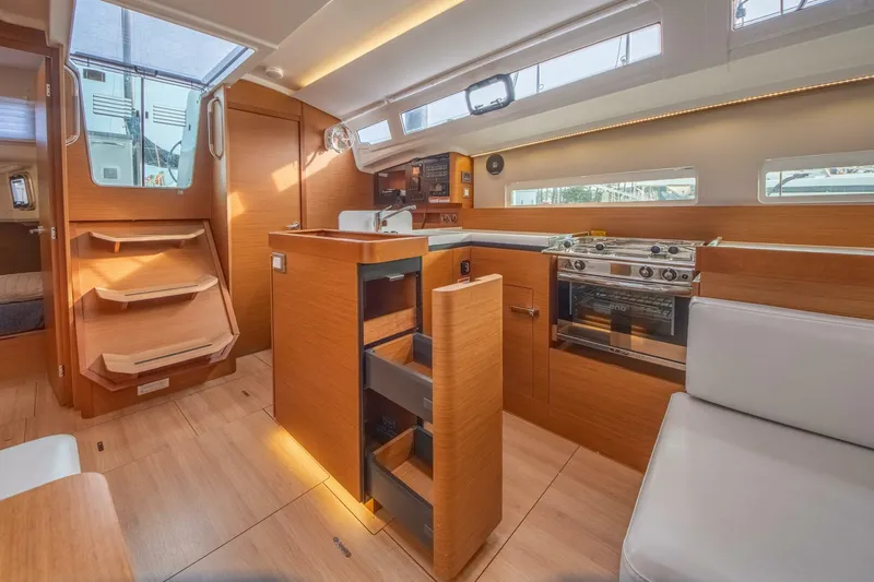 Slide: The Image of Jeanneau Sun Odyssey 410 2023 - 28