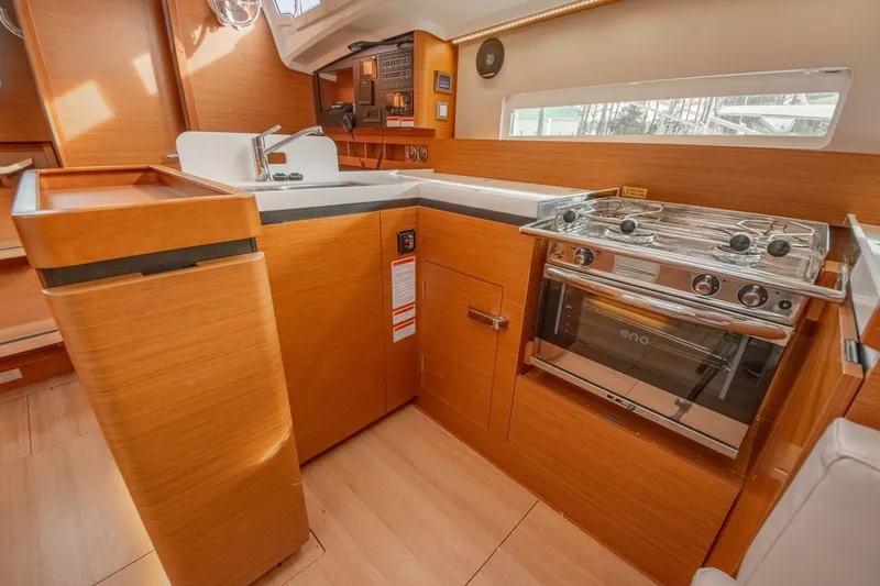 Slide: The Image of Jeanneau Sun Odyssey 410 2023 - 38