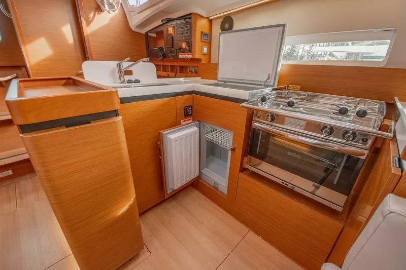 Slide: The Image of Jeanneau Sun Odyssey 410 2023 - 40