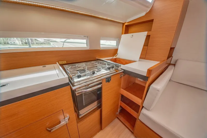 Slide: The Image of Jeanneau Sun Odyssey 410 2023 - 42