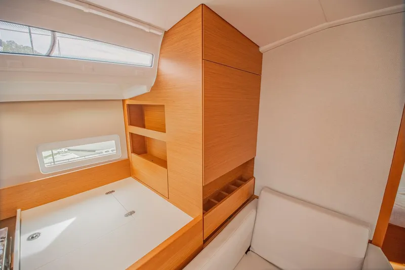 Slide: The Image of Jeanneau Sun Odyssey 410 2023 - 45