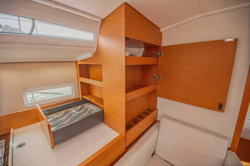 Slide: The Image of Jeanneau Sun Odyssey 410 2023 - 46